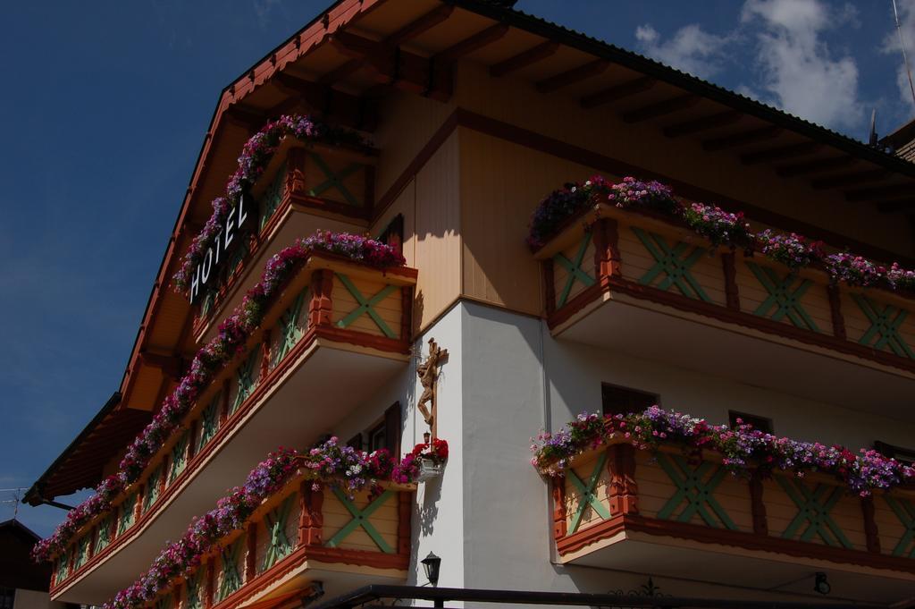 Hotel Millefiori Vigo di Fassa Exterior foto